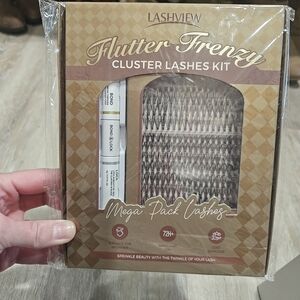 New In Box Lash Cluster Set